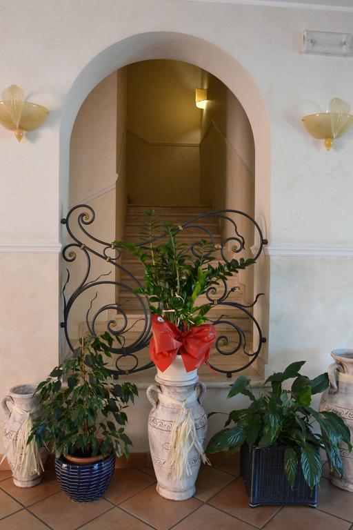 Villa Luigi Hotel & Restaurant Nuova Gestione Villa Rosa Di Martinsicuro ภายนอก รูปภาพ