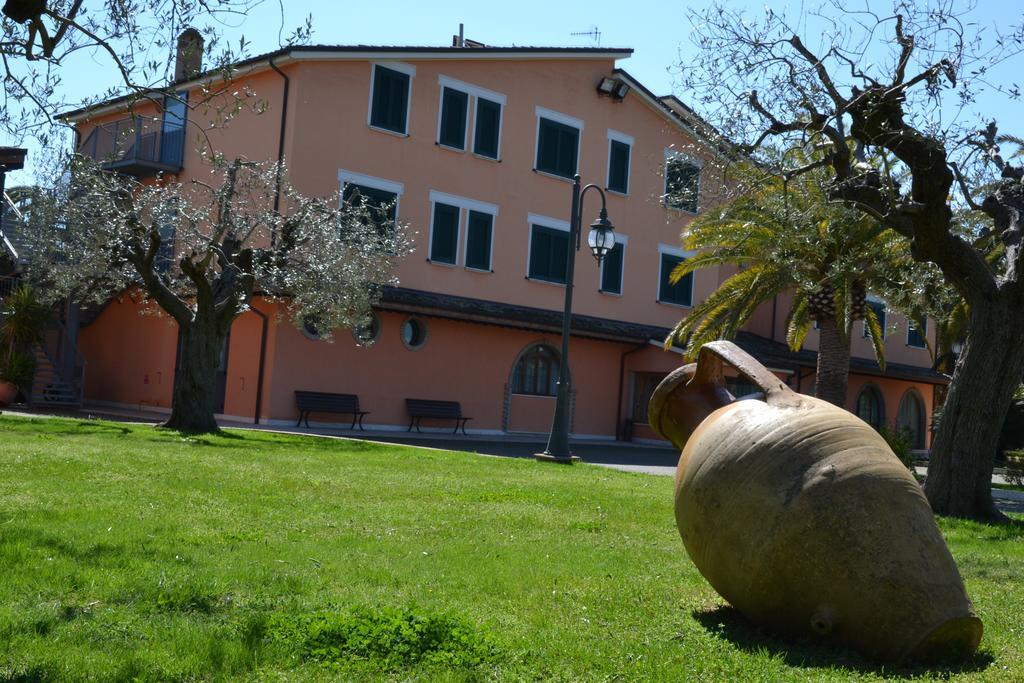 Villa Luigi Hotel & Restaurant Nuova Gestione Villa Rosa Di Martinsicuro ภายนอก รูปภาพ