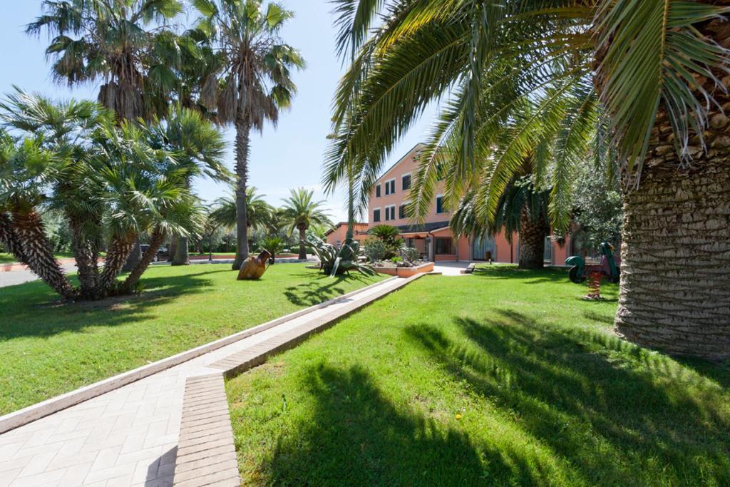 Villa Luigi Hotel & Restaurant Nuova Gestione Villa Rosa Di Martinsicuro ภายนอก รูปภาพ