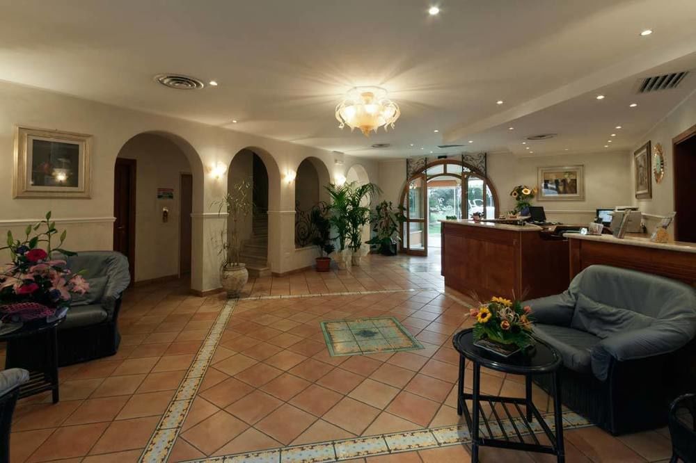Villa Luigi Hotel & Restaurant Nuova Gestione Villa Rosa Di Martinsicuro ภายนอก รูปภาพ