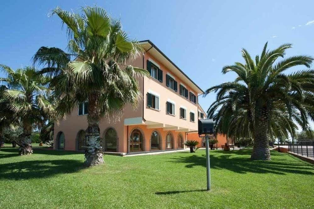 Villa Luigi Hotel & Restaurant Nuova Gestione Villa Rosa Di Martinsicuro ภายนอก รูปภาพ