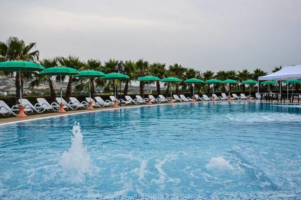 Villa Luigi Hotel & Restaurant Nuova Gestione Villa Rosa Di Martinsicuro ภายนอก รูปภาพ