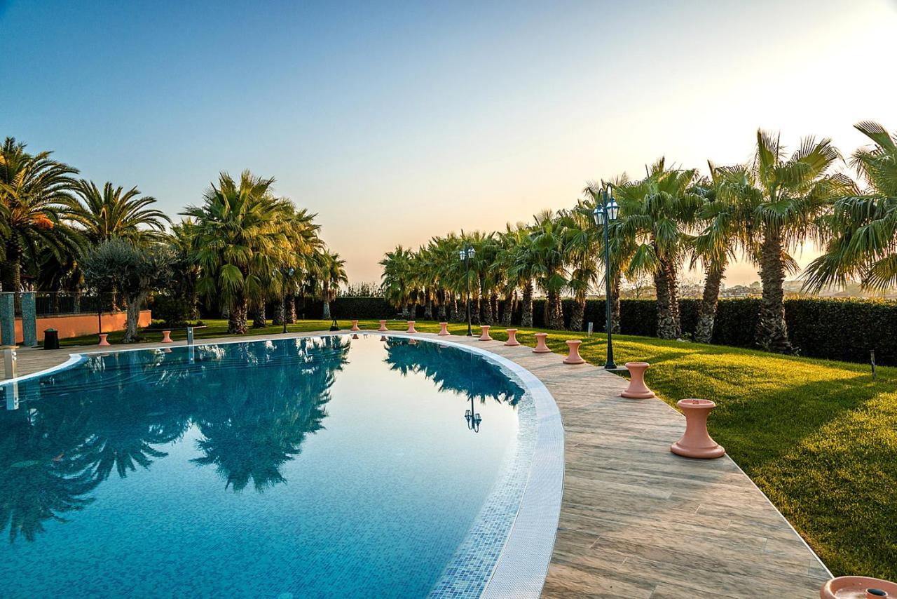 Villa Luigi Hotel & Restaurant Nuova Gestione Villa Rosa Di Martinsicuro ภายนอก รูปภาพ