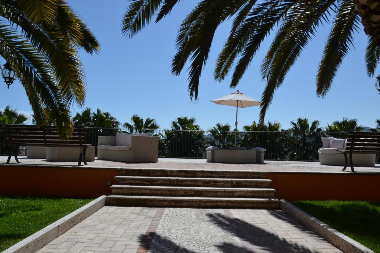 Villa Luigi Hotel & Restaurant Nuova Gestione Villa Rosa Di Martinsicuro ภายนอก รูปภาพ