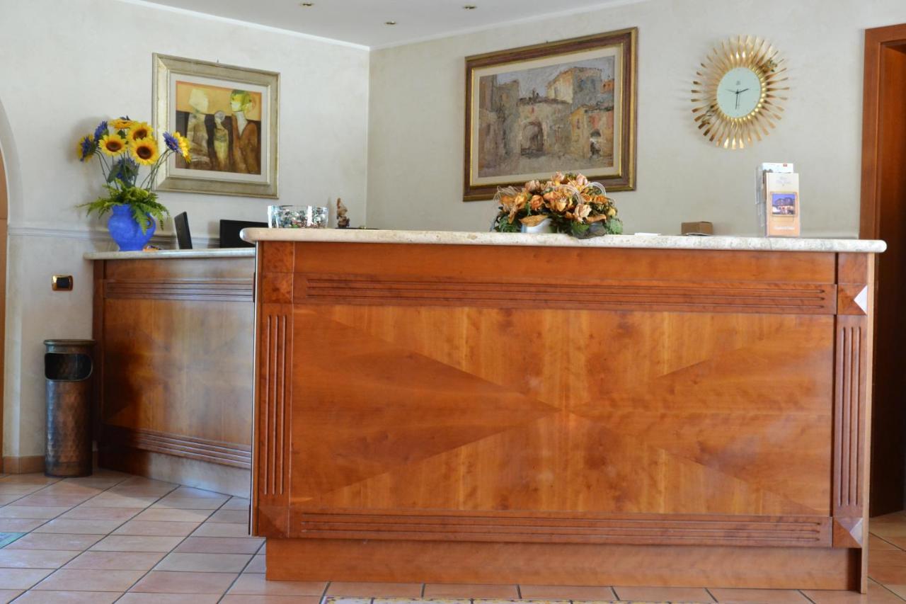 Villa Luigi Hotel & Restaurant Nuova Gestione Villa Rosa Di Martinsicuro ภายนอก รูปภาพ